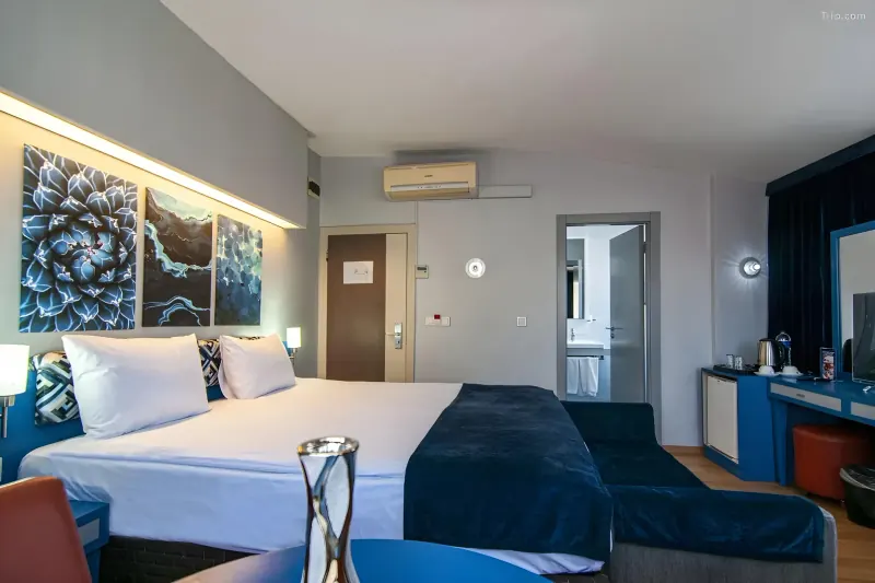 Deluxe Room at Lapis Inn